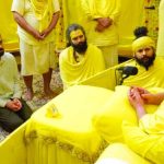 विराट कोहली की आध्यात्मिक यात्रा: “मैं पूजा-पाठ नहीं करता” से आश्रम और गुरु मंत्र तक
